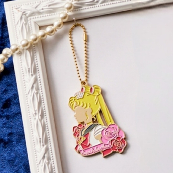Sailor Moon Accessories - Sailor Moon Stained glass style metal charm Keychain